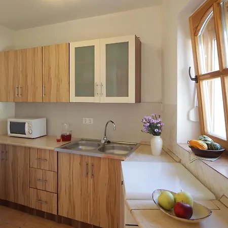 Turulpanzio&gombeach B&B *