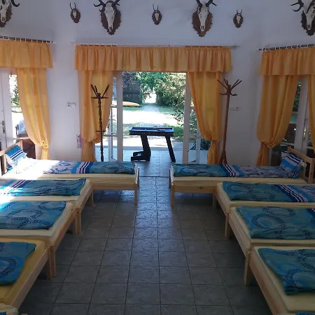 Turulpanzio&gombeach Bed & Breakfast *